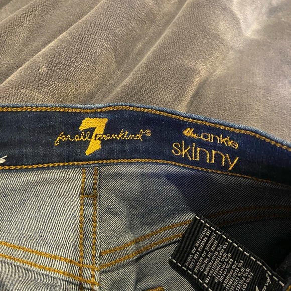 7 for Mankind frayed ankle skinny jean 25 - Picture 2 of 4
